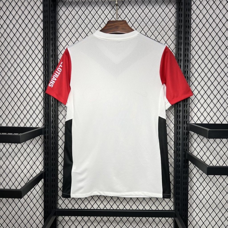 Jersey Eintracht Frankfurt Home 24/25