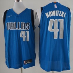 Dallas Maverick Nowitzki 2