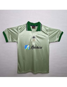 Camiseta Real Betis Visitante Retro 99/00, diseño clásico en verde y blanco, calidad premium y edición limitada.