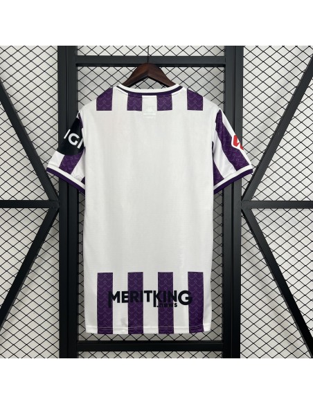 Vista frontal de la camiseta Real Valladolid Local 25/26, diseño auténtico y materiales premium.