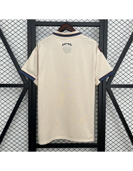 Camiseta Ajax 3º Equipación 25/26, diseño retro y moderno, edición limitada para fans de fútbol.